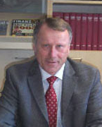 Kontaktieren Sie uns in Regen, wenn Sie eine Steuerklärung benötigen.